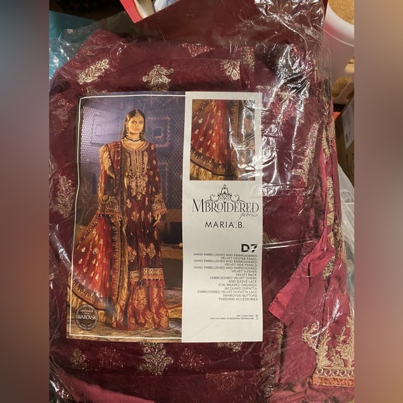 NWOT Authentic Maria B Unstitched Mbroidered Velvet Suit - Picture 3 of 7